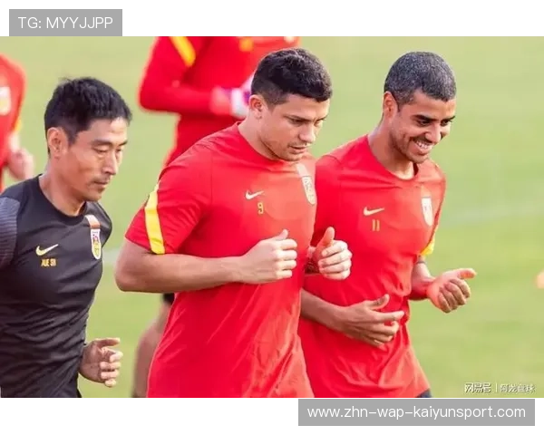 教练之间的心理战:赛前媒体博弈如何影响决策?